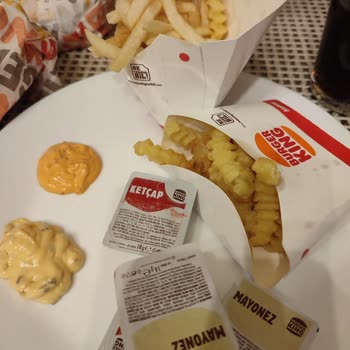 Hizmetsizliğin Dibi Burger King!