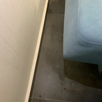 Missafir'de Her Şey Parayı Alana Kadar!