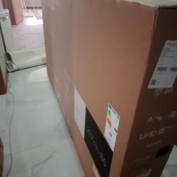 Media Markt Kırık Televizyonu Almıyor Paramın Üstüne Yatmaya Çalışıyor