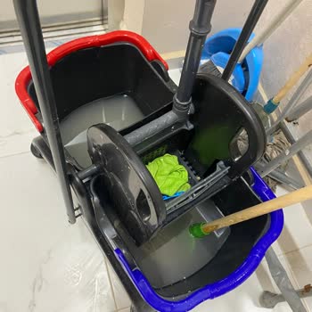 Özgül Temizlik (Kocaeli) Eksik Temizlik Ve İletişimsizlikten İbaret Bir Firma.