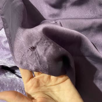 Dressperi (Instagram) Yanık Eski Elbise Gönderiliyor