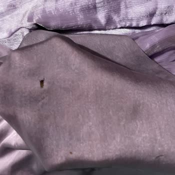 Dressperi (Instagram) Yanık Eski Elbise Gönderiliyor