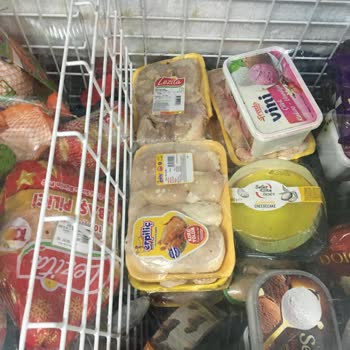 A101 Mağazası Pislik İçinde, İlgilenen Kimse Yok! Muhatap Bulamıyoruz