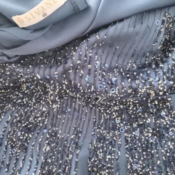 Moda Babil Aldığım Elbisenin Taşları Dökülüyor