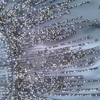 Moda Babil Aldığım Elbisenin Taşları Dökülüyor