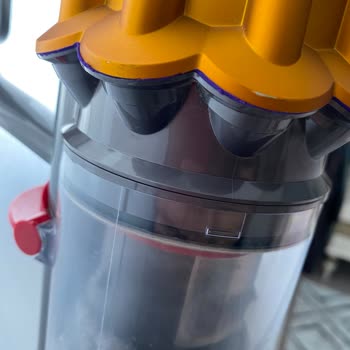 Dyson Dikey Süpürge: Hızla Aşınan Parçalar Ve Yetersiz Müşteri Hizmeti