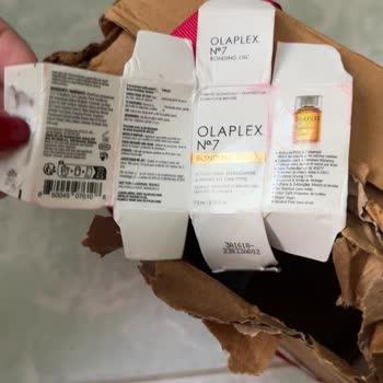 Makyajtrendi.com 1490 TL Değerindeki Ürünü Dökülmüş Şekilde Gönderdi.