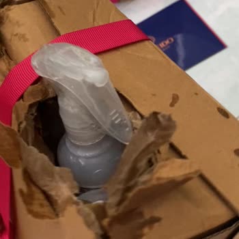 Makyajtrendi.com 1490 TL Değerindeki Ürünü Dökülmüş Şekilde Gönderdi.