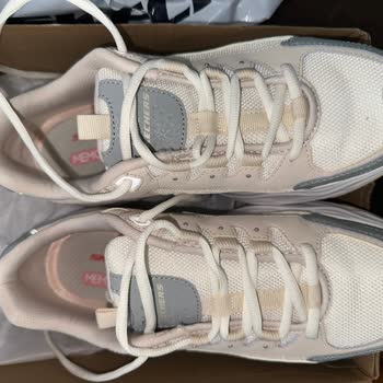 Skechers Giyilmiş Ayakkabı Gönderiyor!