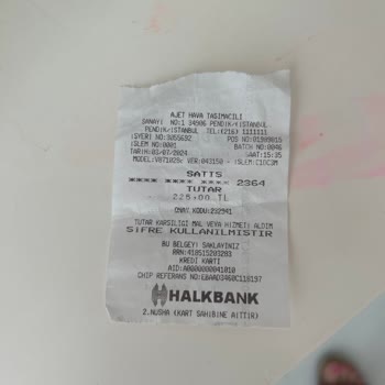 AJet (Anadolu Jet) Valizime Etiket Yapıştırılmadığı İçin Uçağa Konmamış Valizim Kayıp