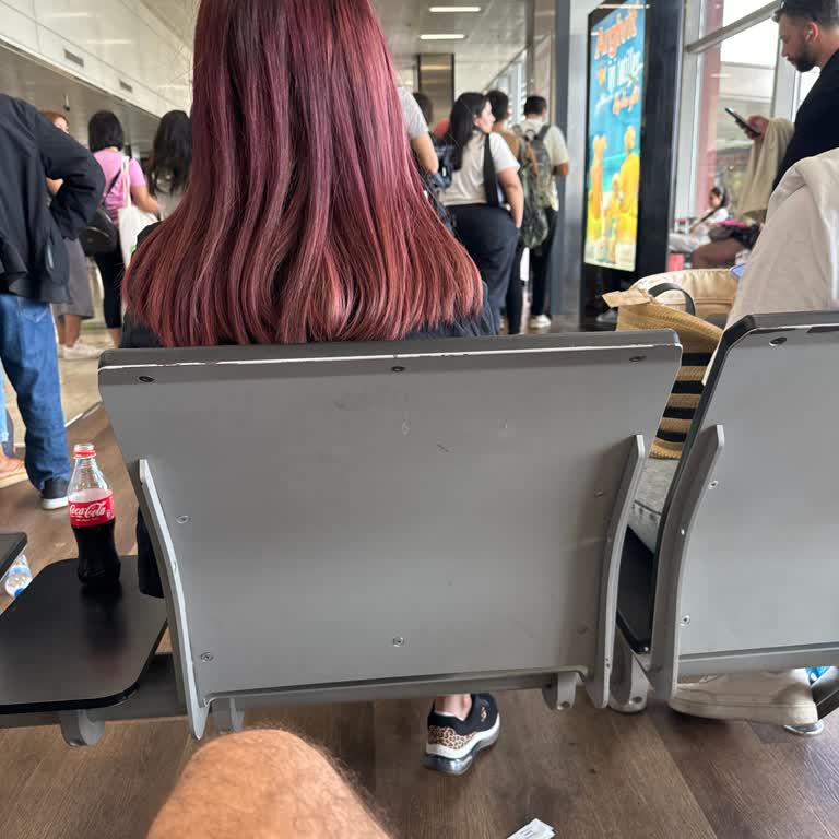 Ajet Havayolları'nda Uzun Süreli Rötar Ve İletişim Eksikliği