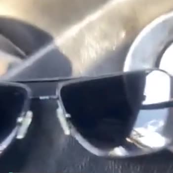 Emporio Armani Gözlüğünde Çizikler Ve Film Atmaları Oluştu!