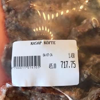 Etzade Uzun Mesafeden Gelip Kötü Köfteyle Karşılaştım