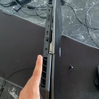 Monster Notebook Değiştirilen Ekranımın Yapışkanlarının Yerinden Atması Abra A7 V14.2.4