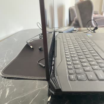 Monster Notebook Değiştirilen Ekranımın Yapışkanlarının Yerinden Atması Abra A7 V14.2.4