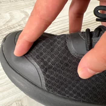 Skechers Ürününün Arkasında Durmuyor.