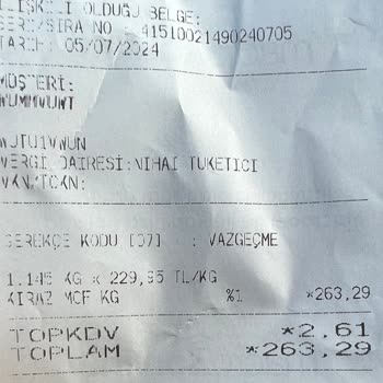 Macro Center İşini Bilmeyen Ve Saygısız Kasiyerlere Sahip Market