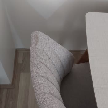 Enza Home Ayaklarının Dahi Montaj Yeri Olmayan Salıda Koltuk Takımı