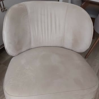 Enza Home Ayaklarının Dahi Montaj Yeri Olmayan Salıda Koltuk Takımı