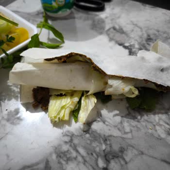 Çiğköfteci Ömer Usta Çiğköfte Dürümde Hayal Kırıklığı: Dağılan Lavaş Sorunu