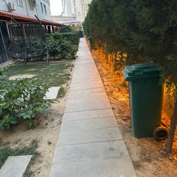 Arya Yönetim Evimin Önünü Bataklığa Çevirdi