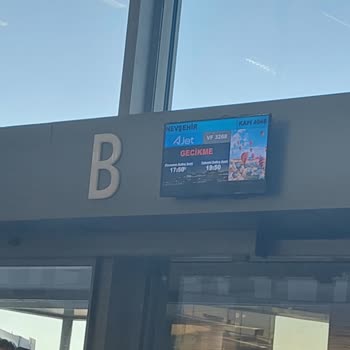 AJet (Anadolu Jet) 6 Saatlik Rötar Ve Yetersiz Hizmet: Mağduriyetimiz Giderilmedi!