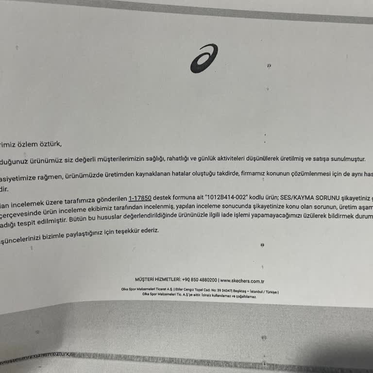 Asics Islak Zeminde Kayıyor