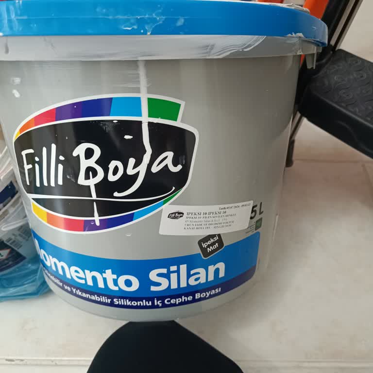 Filli Boya İpeksi 10 Mavimsi Bir Renktir