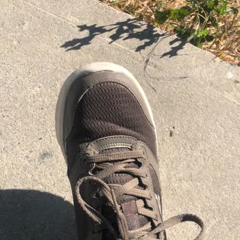 Skechers Ürününün Arkasında Durmuyor!