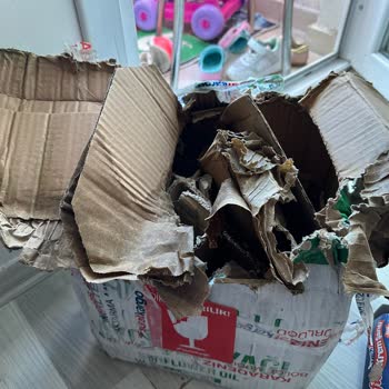 Sürat Kargo Patlattığı Kargoyu Kapıya Bırakıp Kaçtı