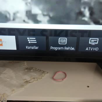 Vestel Smart TV Kumandam Da Menü Tuşu Yok.