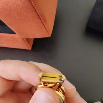 Saat & Saat Hem Defolu Ürün Gönderiyor Hem İletişim Kurulamıyor