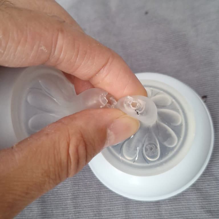 PHILIPS Ev Aletleri Phillip Avent Biberon Uçları 15-20 Günde Parçalanıyor Ona Göre Alın