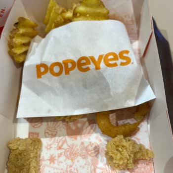 Popeyes İçi Boş Sayılan Sandviçler