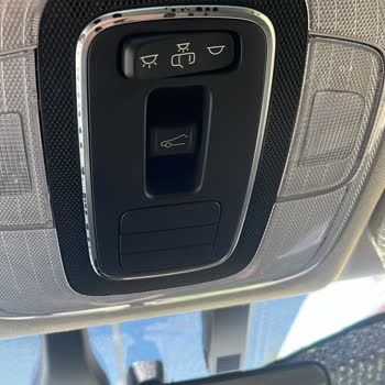 Hyundai Bayon Marka Sıfır Aldığım Araçta İç Kromları Döküldü.
