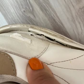 Bershka Ayakkabılarım İlk Kullanımdan İtibaren Patladı