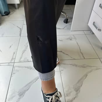 Zara Zare Elbiseler Defolu Gelmektedir