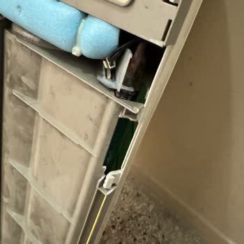 Arçelik Teknik Servisi Güncel Kullanmakta Olduğum Klimamı Kırdı.