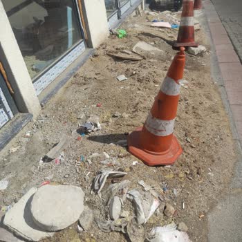 Kadıköy Belediyesi İnşaat Atıkları Hala Kapıda