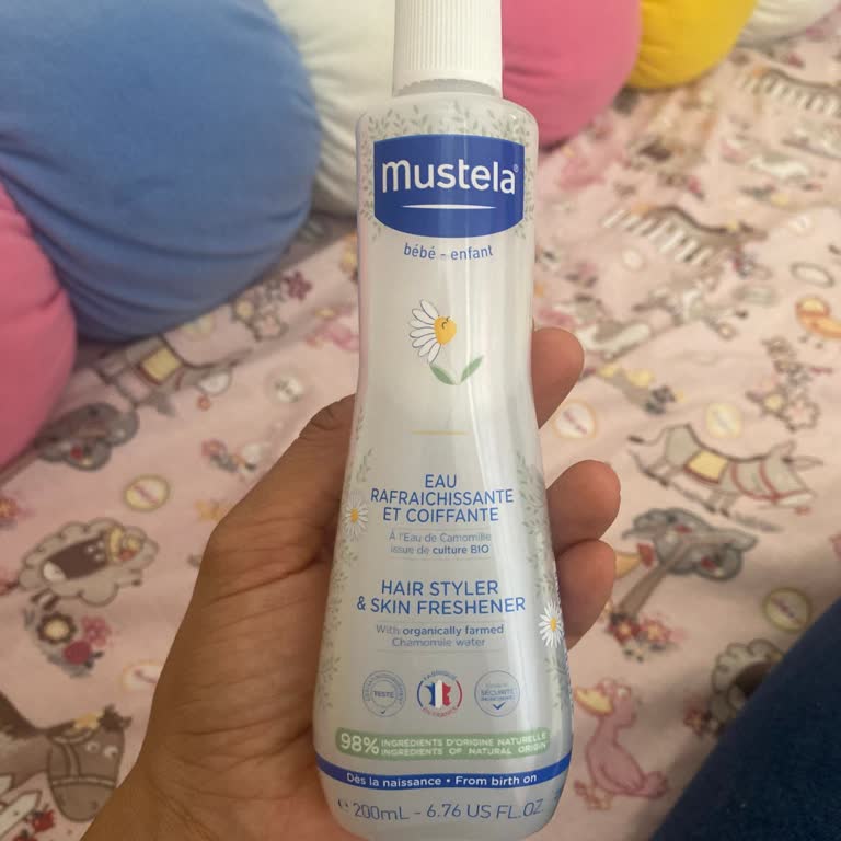 Mustela Saç Spreyi Saçı Köpürtüyor