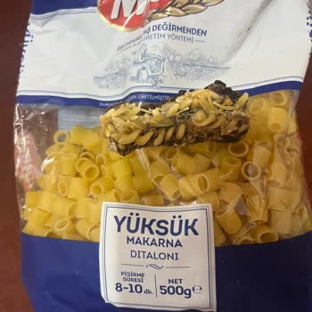 Mutlu Makarnanın İçinden Çıkan Tuhaf Maddeler