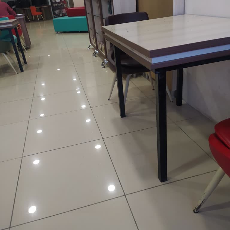 Ağrı Belediyesi Ağrı Kongresi Görevlileri Aşırı Ses Çıkardığı İçin Ders Çalışamıyoruz