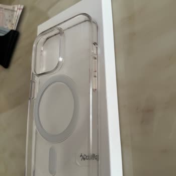 iPhone Magsafe Orijinal Faturalı Şeffaf Kılıfı Kendiliğinden Renk Verdi