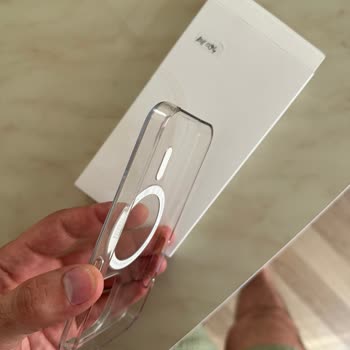 iPhone Magsafe Orijinal Faturalı Şeffaf Kılıfı Kendiliğinden Renk Verdi