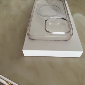 iPhone Magsafe Orijinal Faturalı Şeffaf Kılıfı Kendiliğinden Renk Verdi