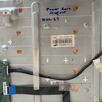 Samsung Yetkili Servisinde Parça Değişimi Yazılıp Parçanın Onarılması