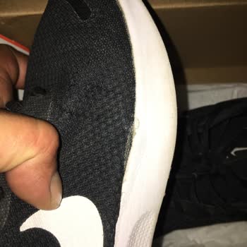 Nike Kısa Sürede Deforme