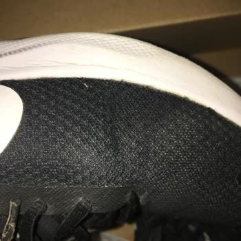 Nike Kısa Sürede Deforme