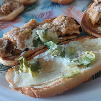Popeyes Siparişimde Hamburgerlerin Tavukları Bozuk