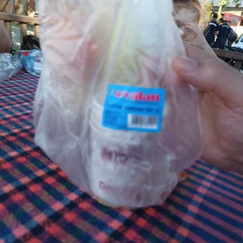 Soyalan Akıtan Kağıt Bardaklar